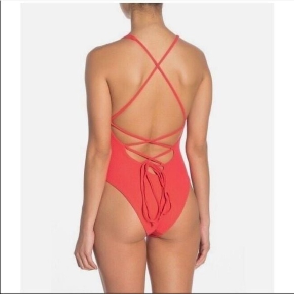 Red reversible maaji one peice - Picture 2 of 12